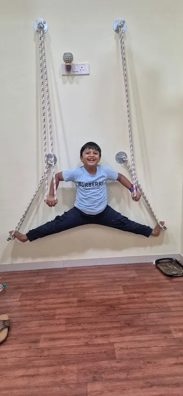 Yog Shala “Tat-Tvam-Asi.Fit”
