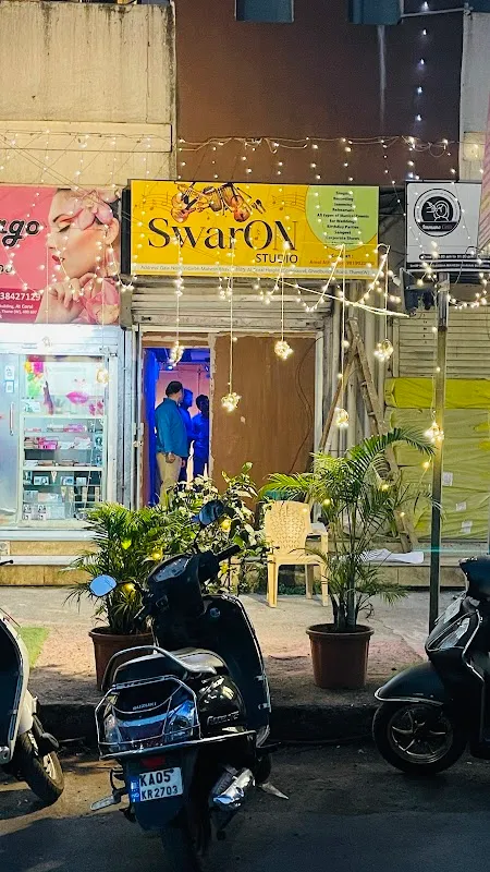 SwarON Studio