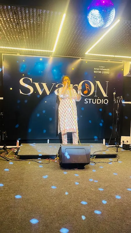 SwarON Studio