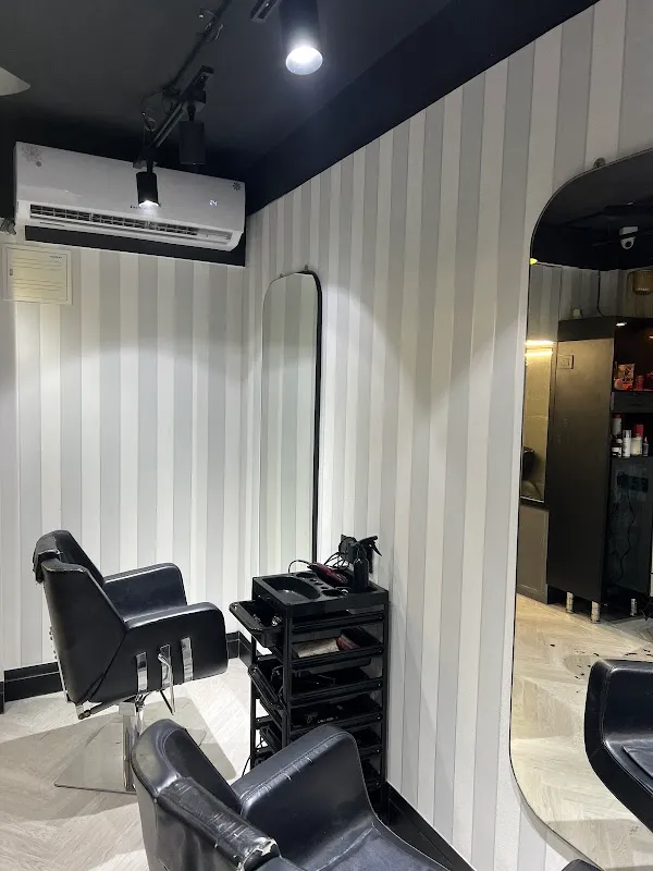 Samrat Hair Parlour