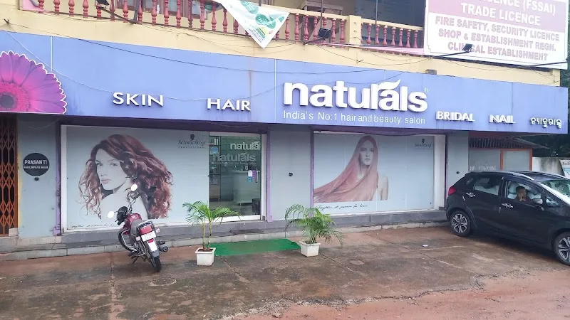 Naturals Salon and Spa | Bapuji Nagar