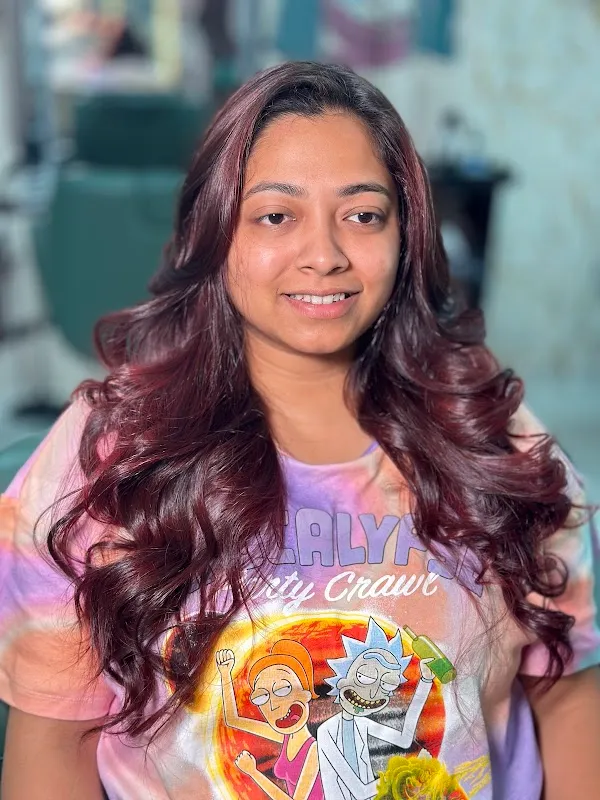 Royal unisex salon and makeup studio