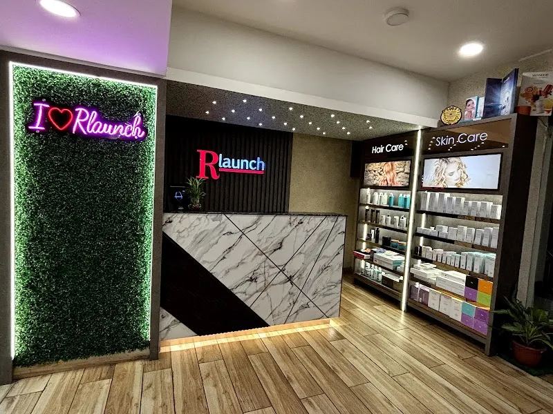 R Launch Salon | Best Salon in Ozone Galleria