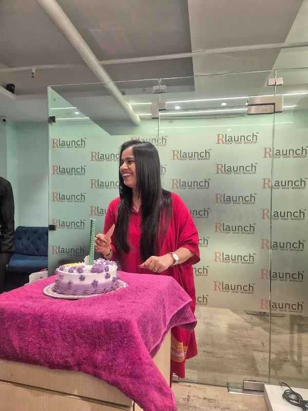 R Launch Salon | Best Salon in Ozone Galleria