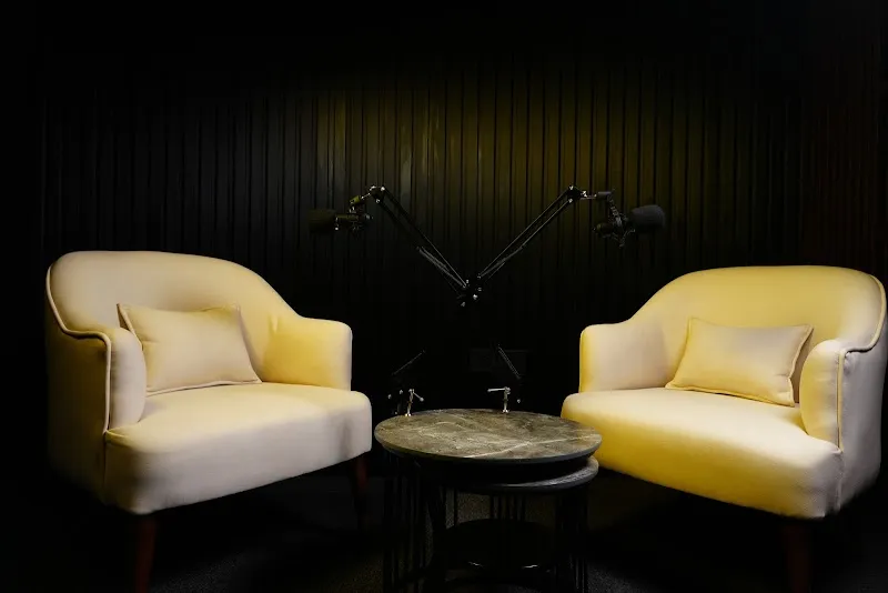 The Creators Universe – Podcast Studio & Studio on Rent