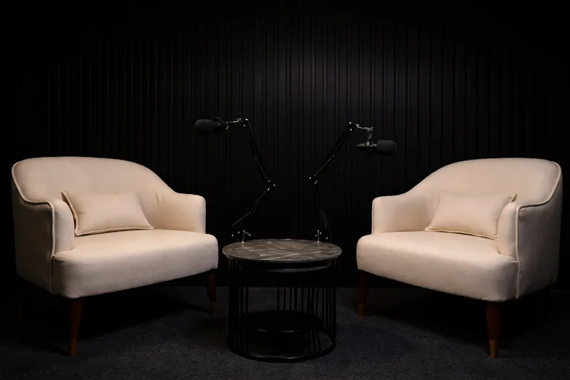 The Creators Universe – Podcast Studio & Studio on Rent