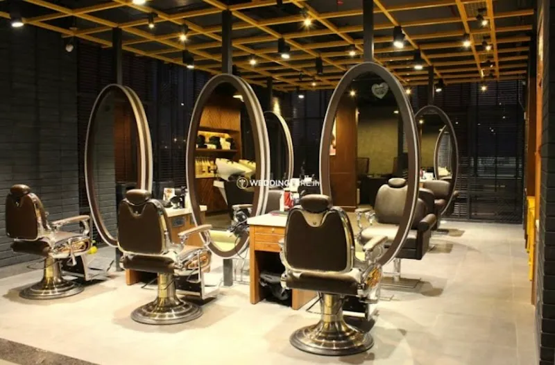 Looks Salon Dwarka sector 12
