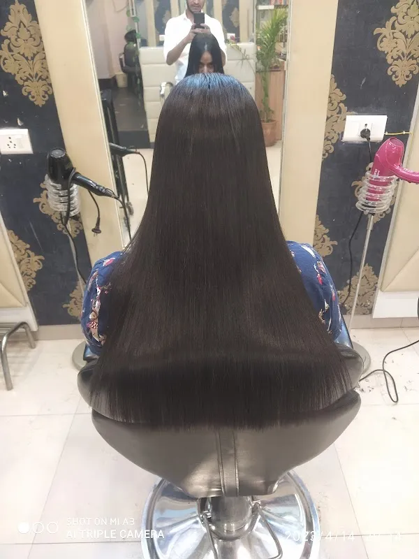 Stylo Deepak Unisex salon family