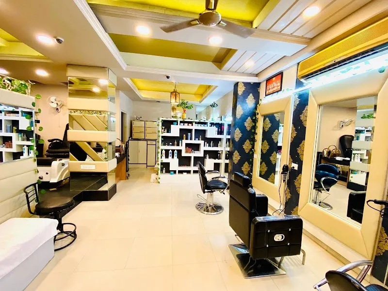 Stylo Deepak Unisex salon family