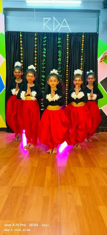 RHYTHM DANCE ACADEMY