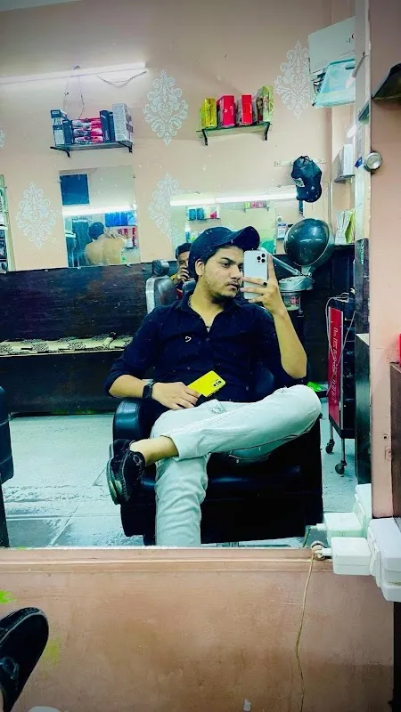 Black Cat unisex salon