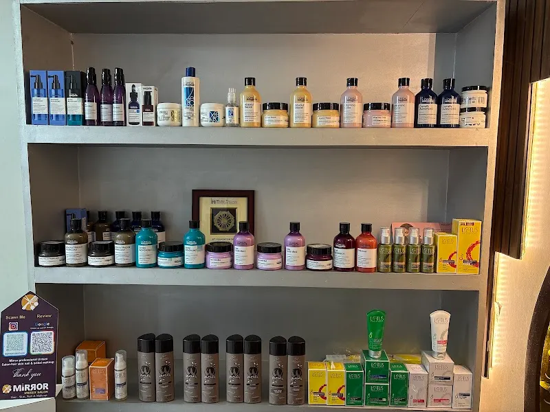 Mirror professional Unisex Salon-hair skin nail & bridal makeup