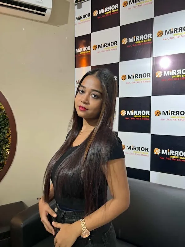 Mirror professional Unisex Salon-hair skin nail & bridal makeup