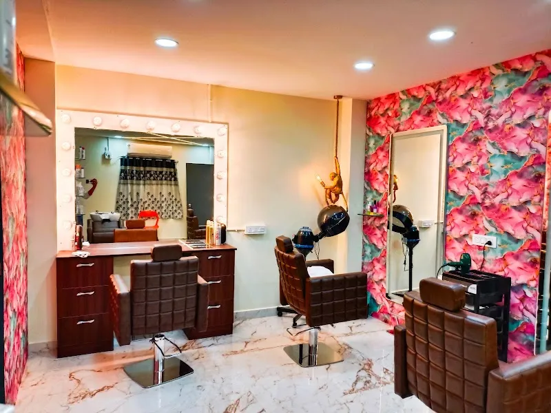 Mr & Mrs Unisex Saloon
