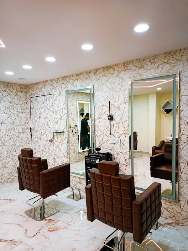 Mr & Mrs Unisex Saloon