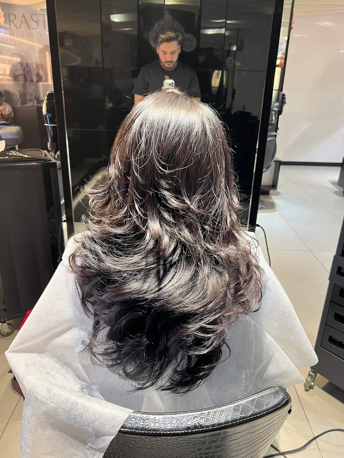 Mirrors Luxury Salons, Banjara Hills