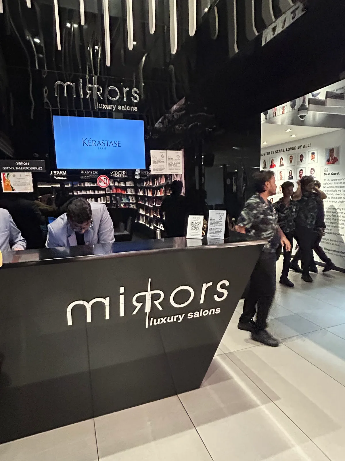 Mirrors Luxury Salons, Banjara Hills