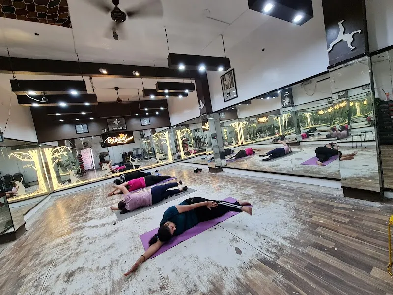 BOUNCE XTREME Academy Of Fitness & Performing Arts ️