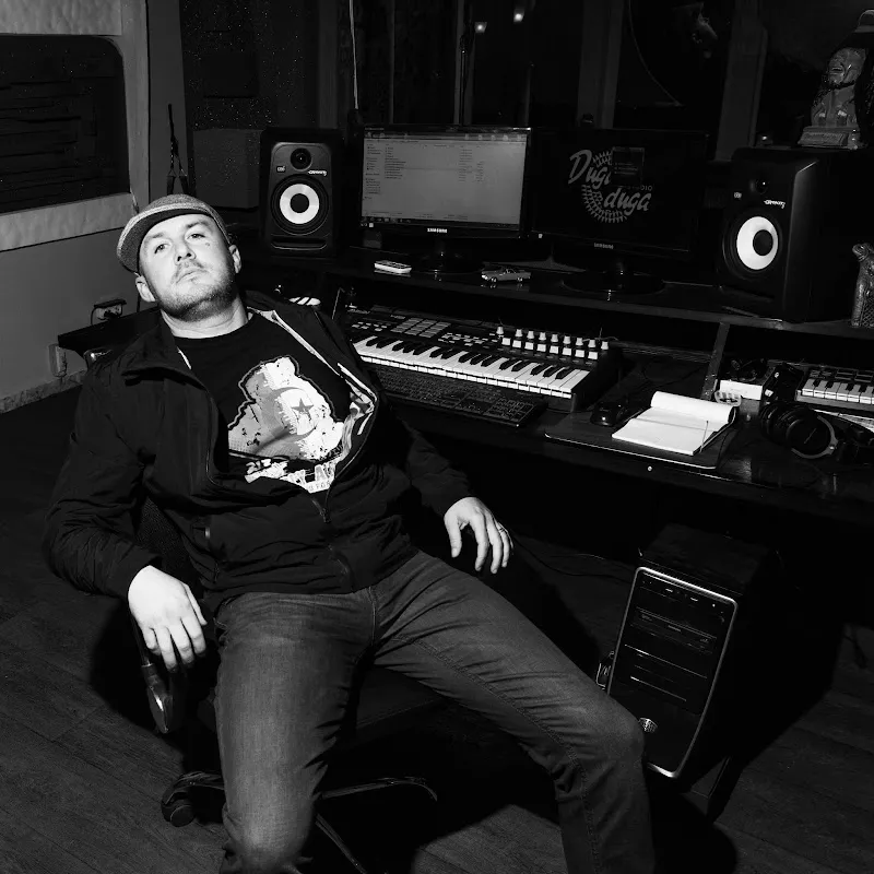 Duga Duga Studio