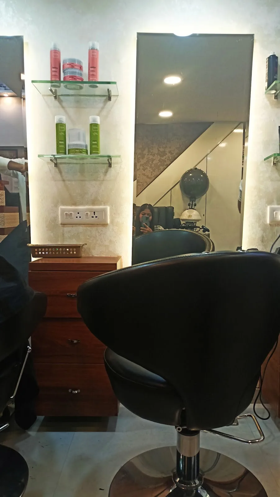 Kia Salon