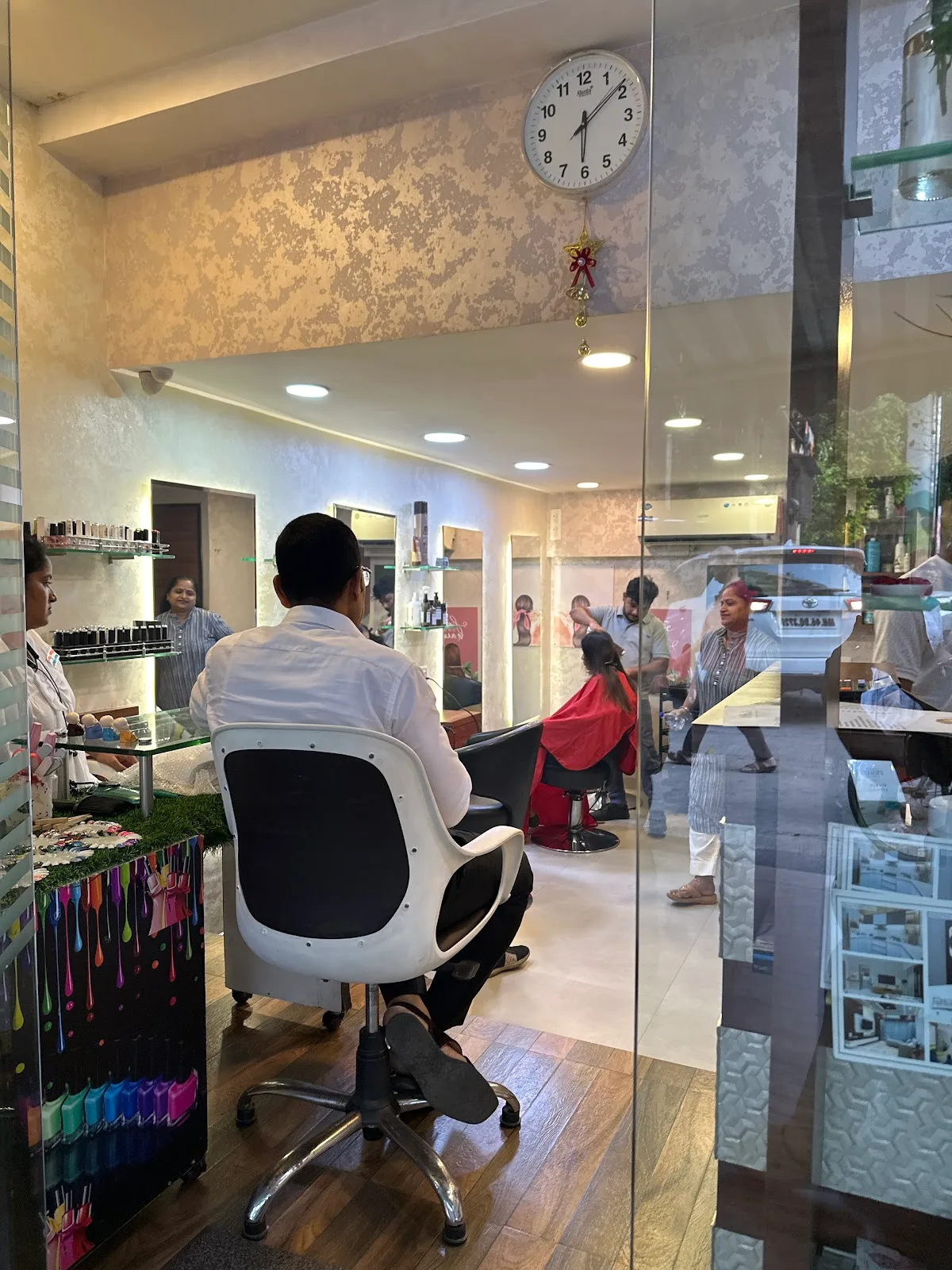Kia Salon