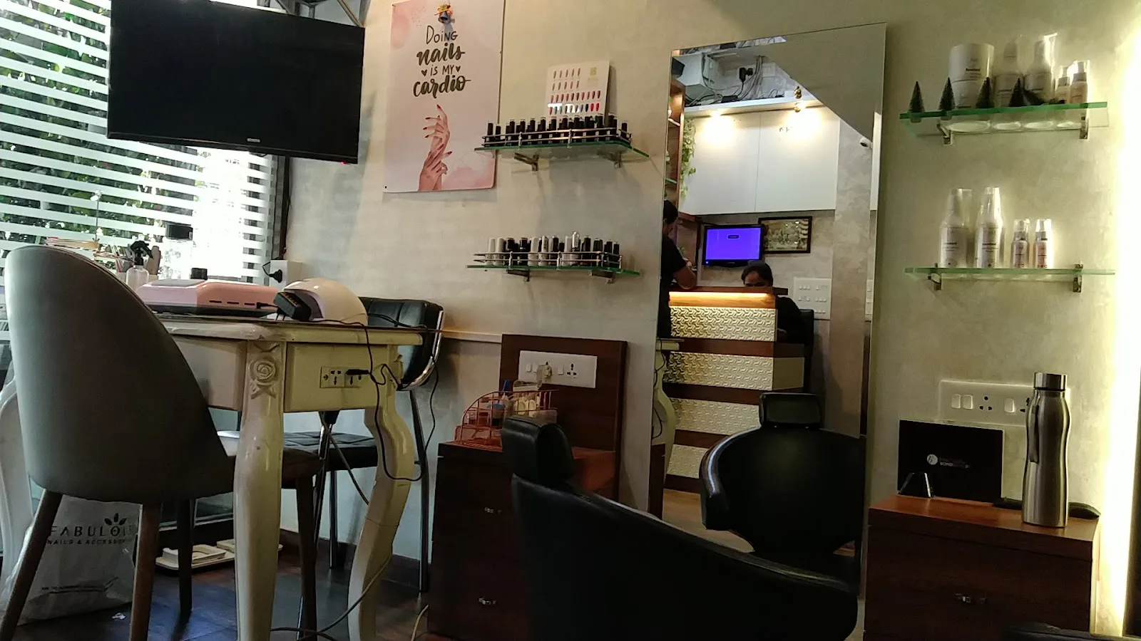 Kia Salon