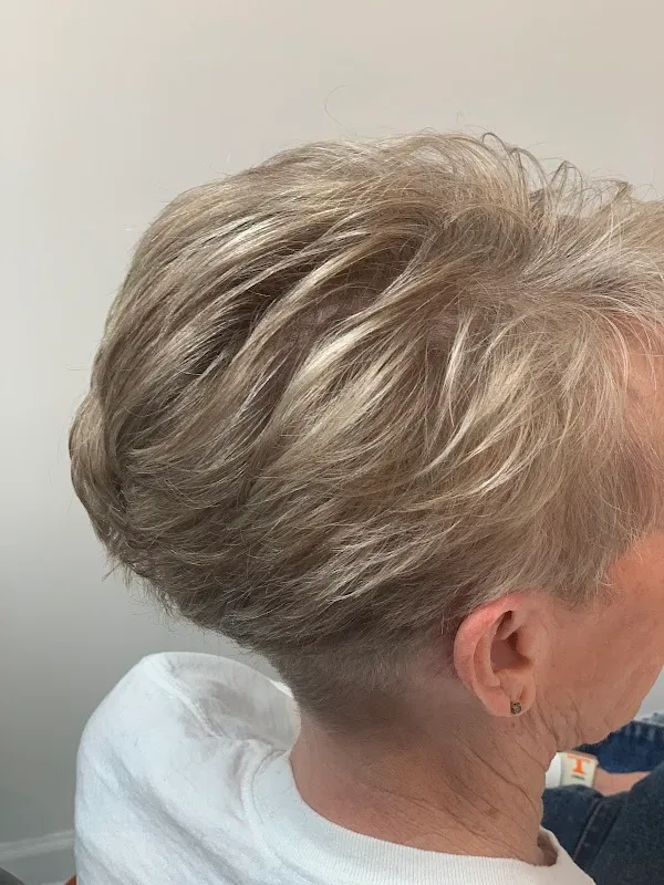 Studio 11 Salon