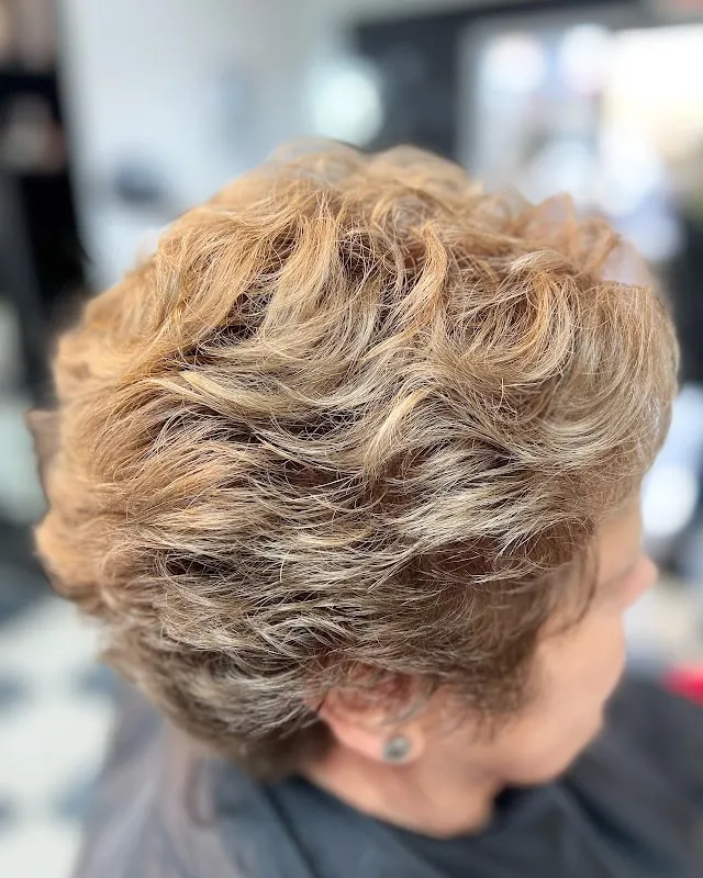 Studio 11 Salon