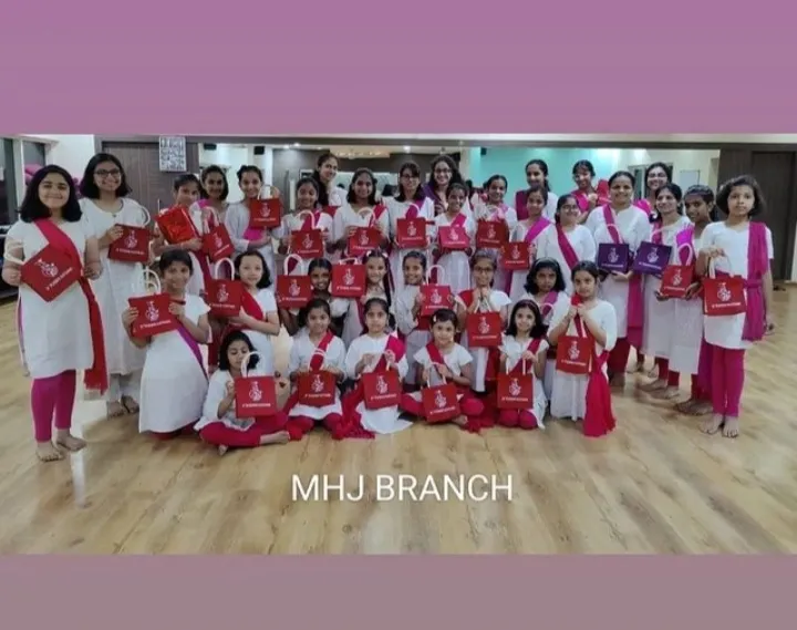 YOGINI INSTITUTE OF PERFORMING ARTS (Yogini Kathak)