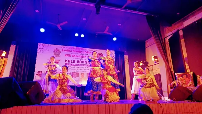 YOGINI INSTITUTE OF PERFORMING ARTS (Yogini Kathak)