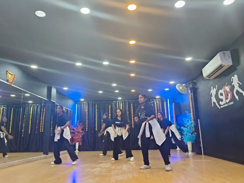 Srijan dance studio, mahanagar golmarket
