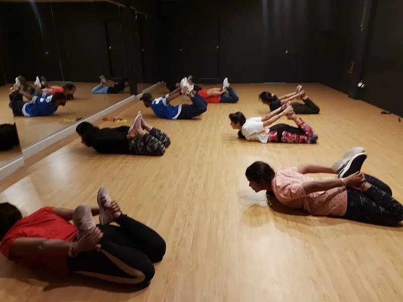 Srijan dance studio, mahanagar golmarket