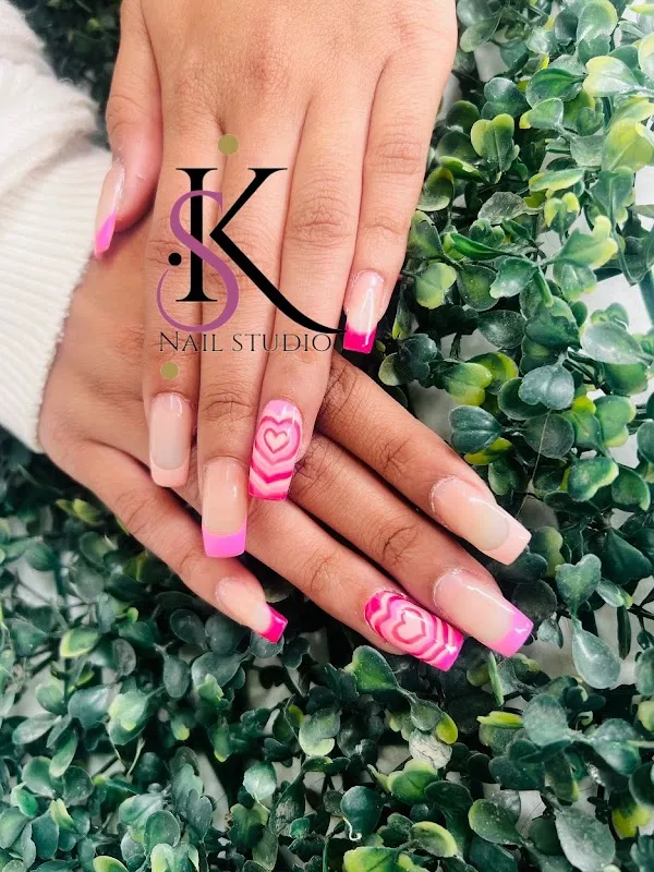 She Glows salon & sk nails