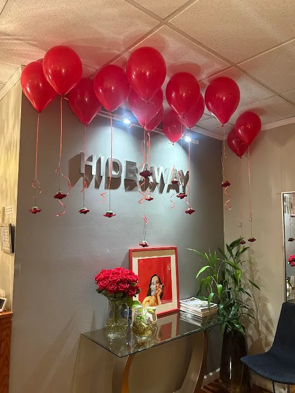 Hideaway Spa & Lounge Wall Street