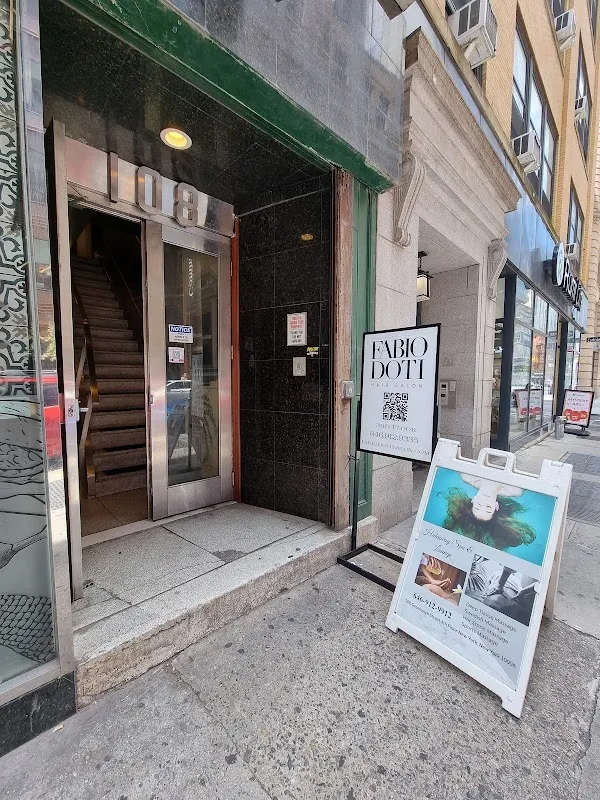 Hideaway Spa & Lounge Wall Street
