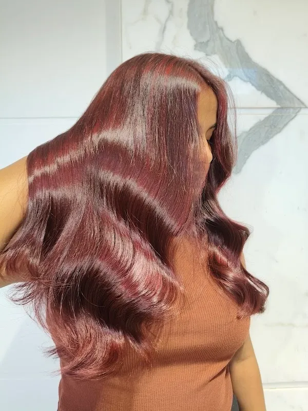 APSARA MAKEOVERS SALON AND ACADEMY
