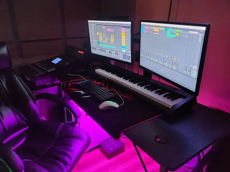 RisinBeat Music Production Academy & Studio