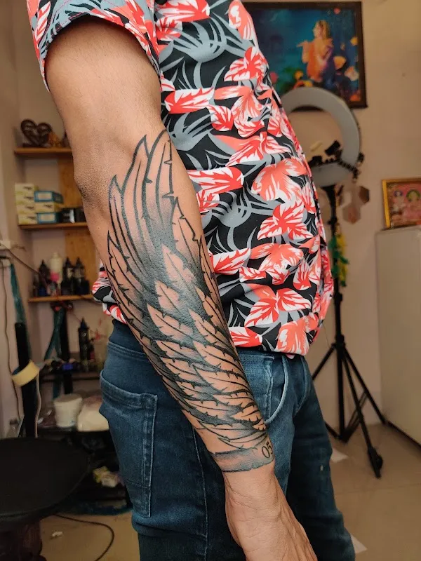 Superman Tattoo & Piercing Studio17