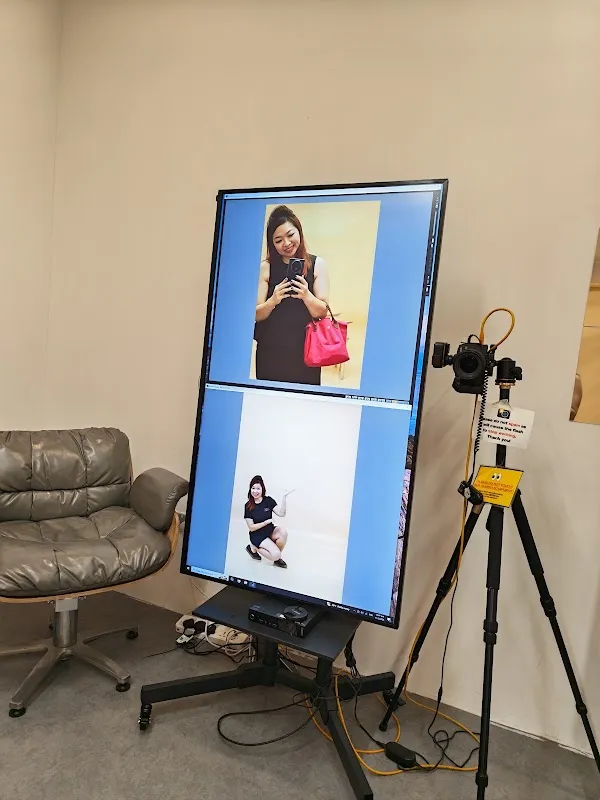 PhotoNow Photo Studio | Regular & large studio rooms | Money back satisfaction guarantee