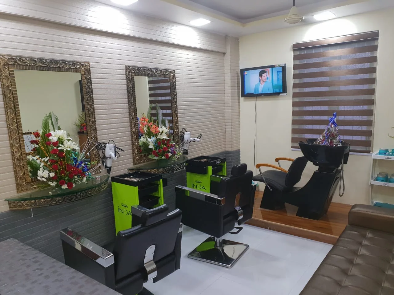 Looks Spa Salon