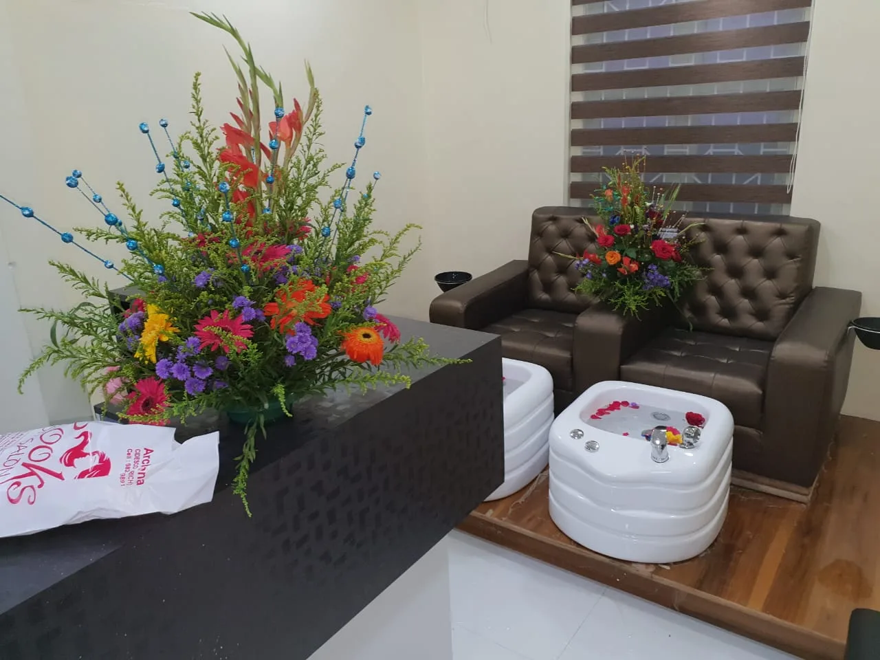 Looks Spa Salon