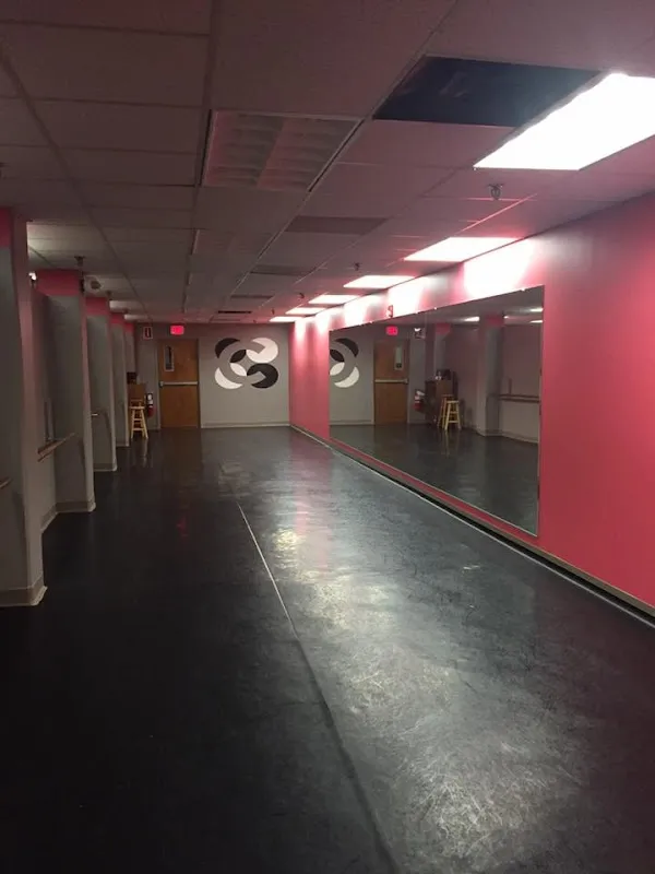 Chickee's Dance World