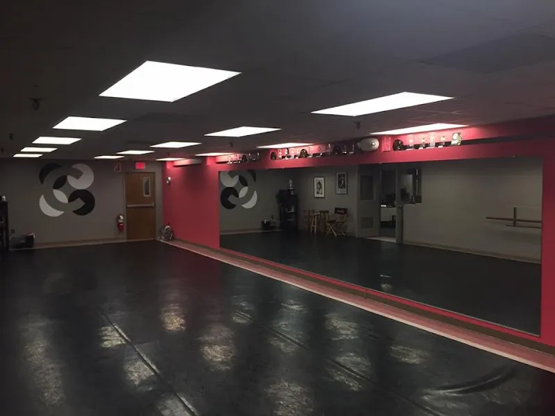 Chickee's Dance World