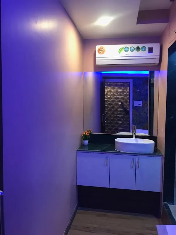 Hill Spa - Bangkok Style Massage in Charni Road