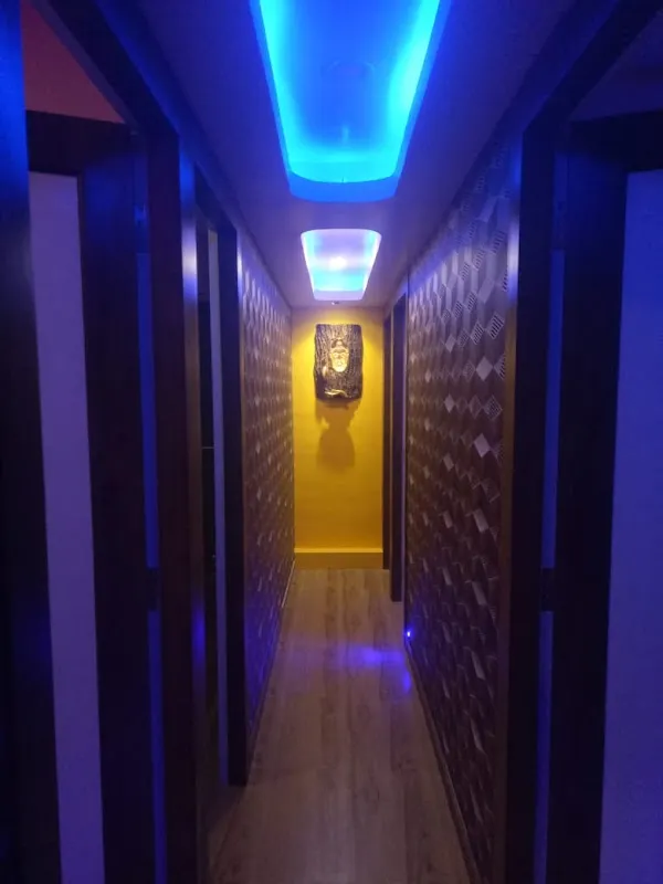 Hill Spa - Bangkok Style Massage in Charni Road