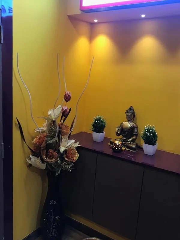 Hill Spa - Bangkok Style Massage in Charni Road