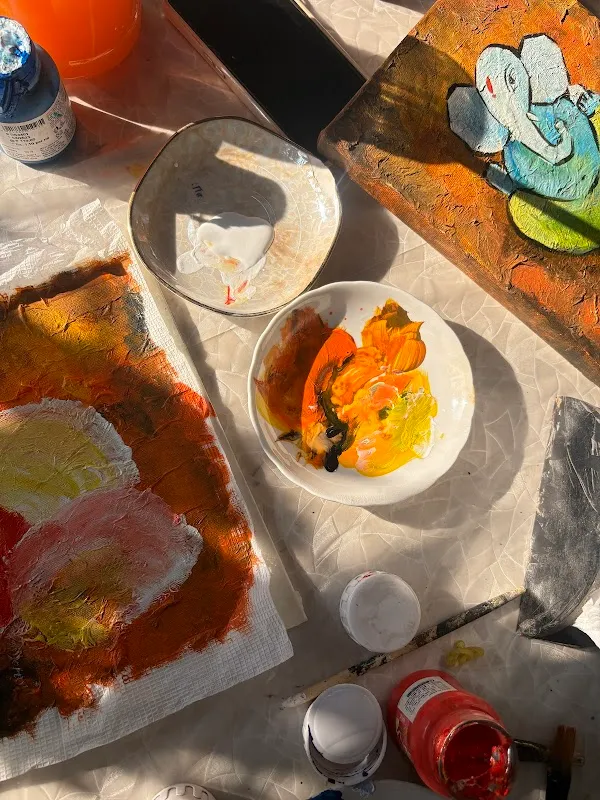 Meena's Art Studio