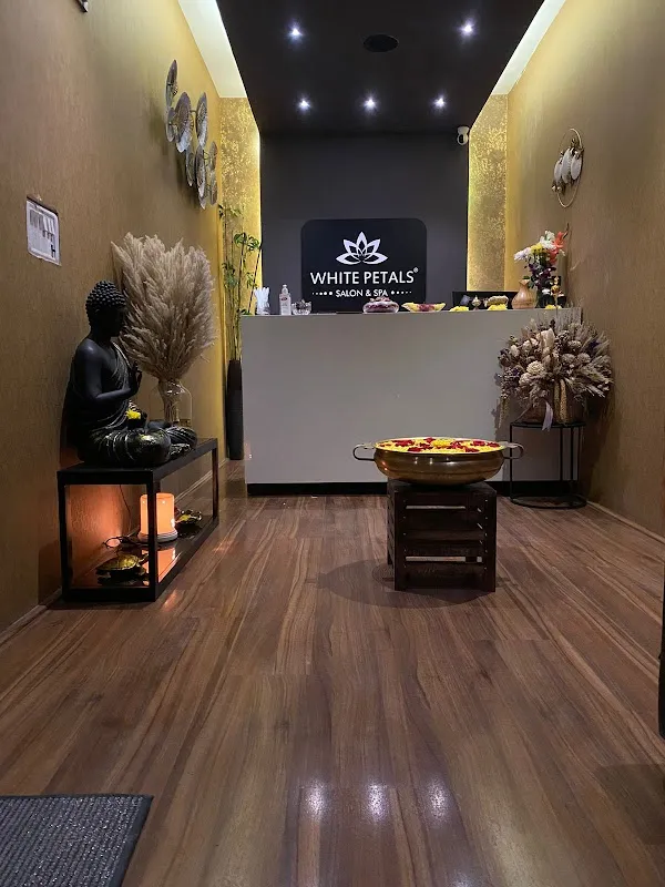 White Petals Spa | Spa in Kasturi Nagar | Nearby Spa Kasturi Nagar | Deep Tissue Massage in Kasturi Nagar
