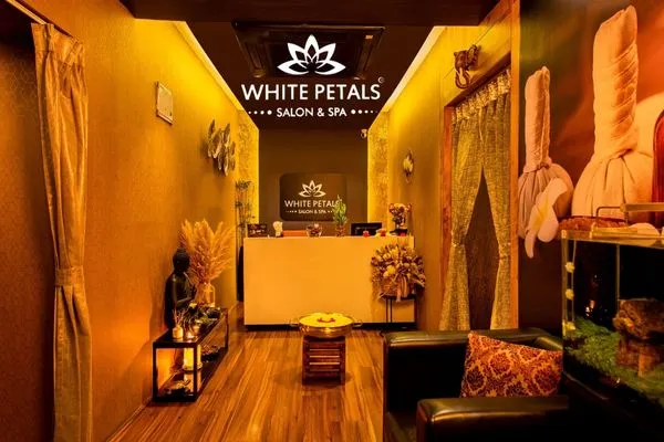 White Petals Spa | Spa in Kasturi Nagar | Nearby Spa Kasturi Nagar | Deep Tissue Massage in Kasturi Nagar