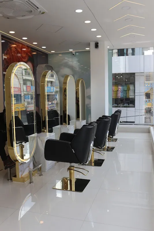 SCULT FAMILY SALON